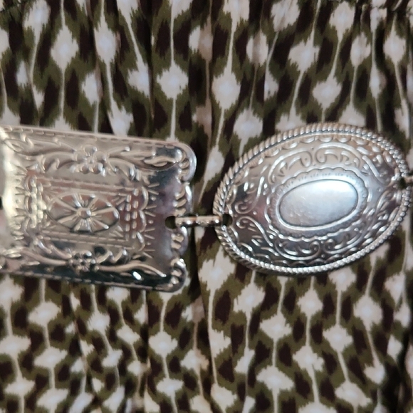 Vintage Silvertone Concho Medallion Embossed Waist Fashion Metal Belt - Picture 5 of 5